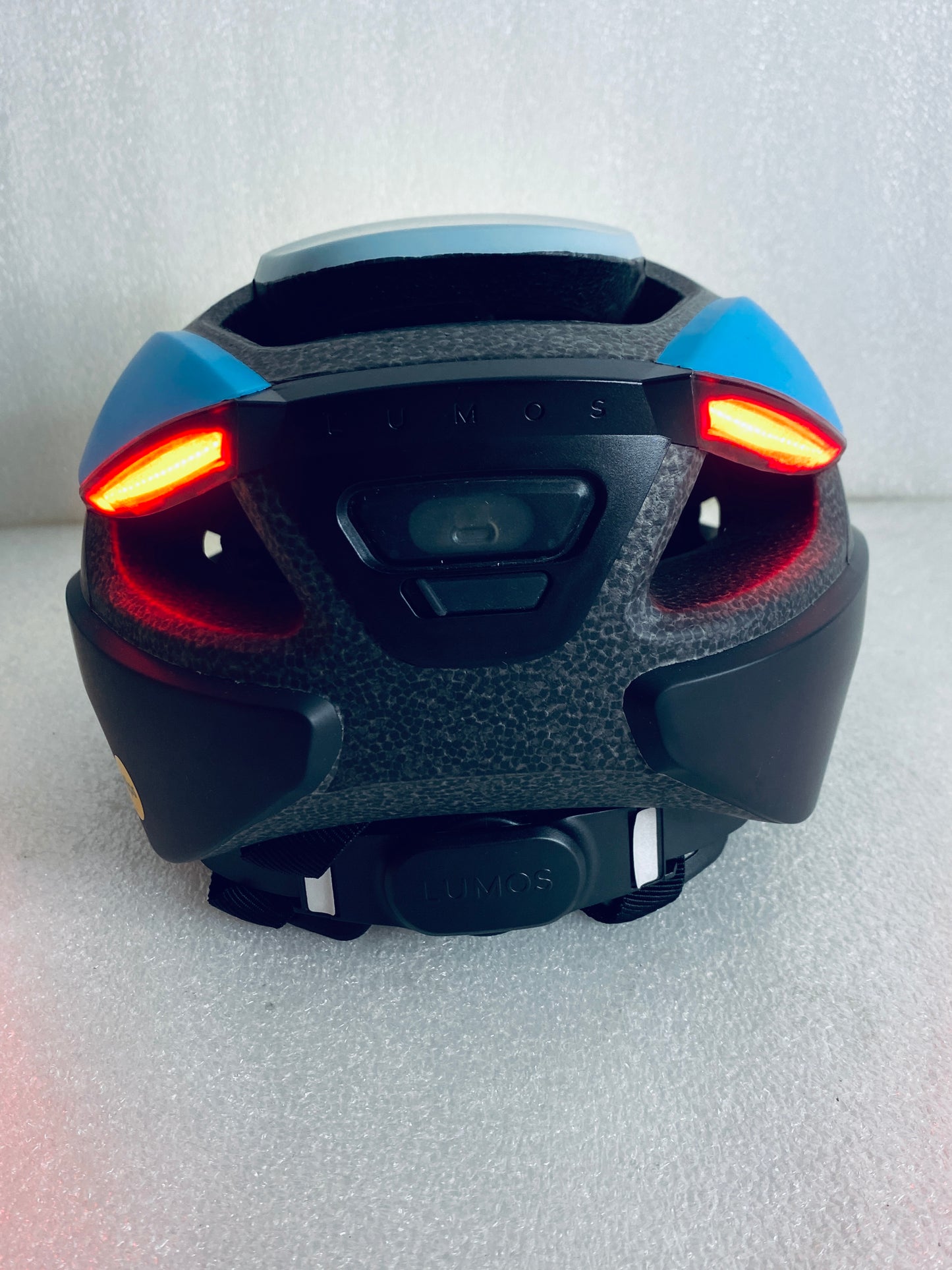 New Other Lumos Ultra Size M/L Bluetooth The Freshmaker Smart Helmet With Remote