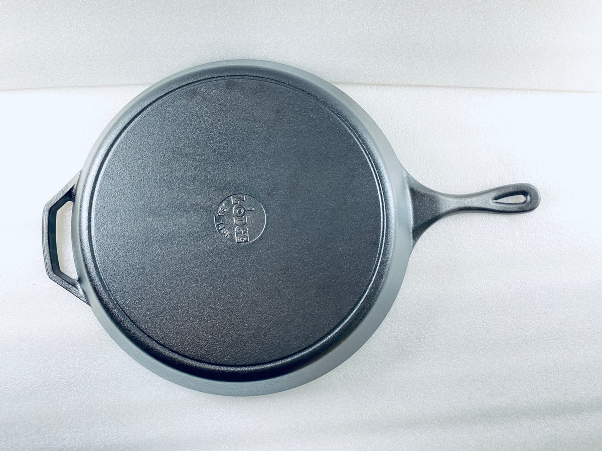 New Open Box Lodge 15" Pre-Seasoned Cast Iron Skillet With Easy-Grip Handle