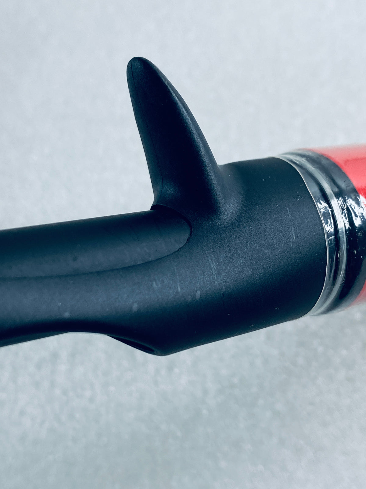 New Other Ugly Stik GX2 Medium 6-12lb Line Casting Rod