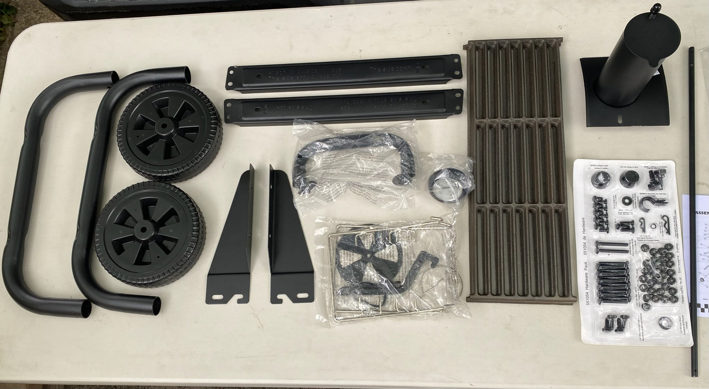 New Other Char-Griller Wrangler Charcoal Grill in Black With Metal Shelves