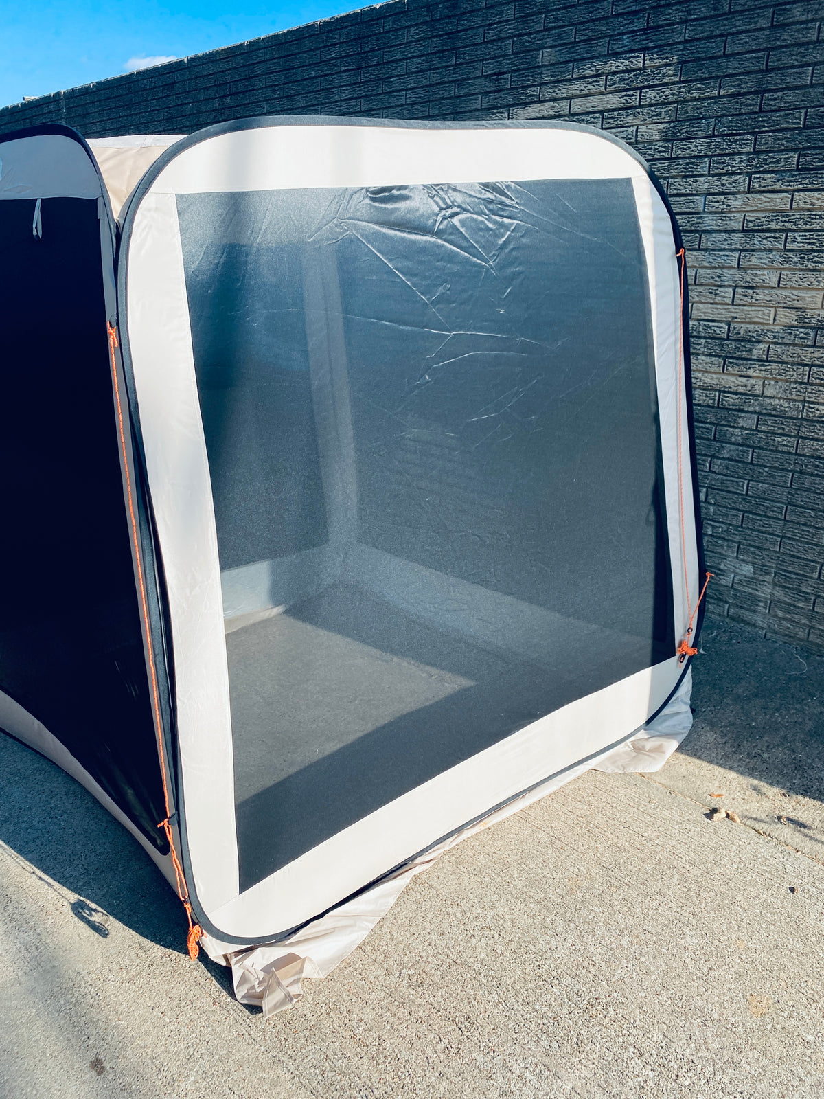 VEVOR 6’x6’ 4-6 Person Pop Up Screen Tent with Carry Bag, Beige