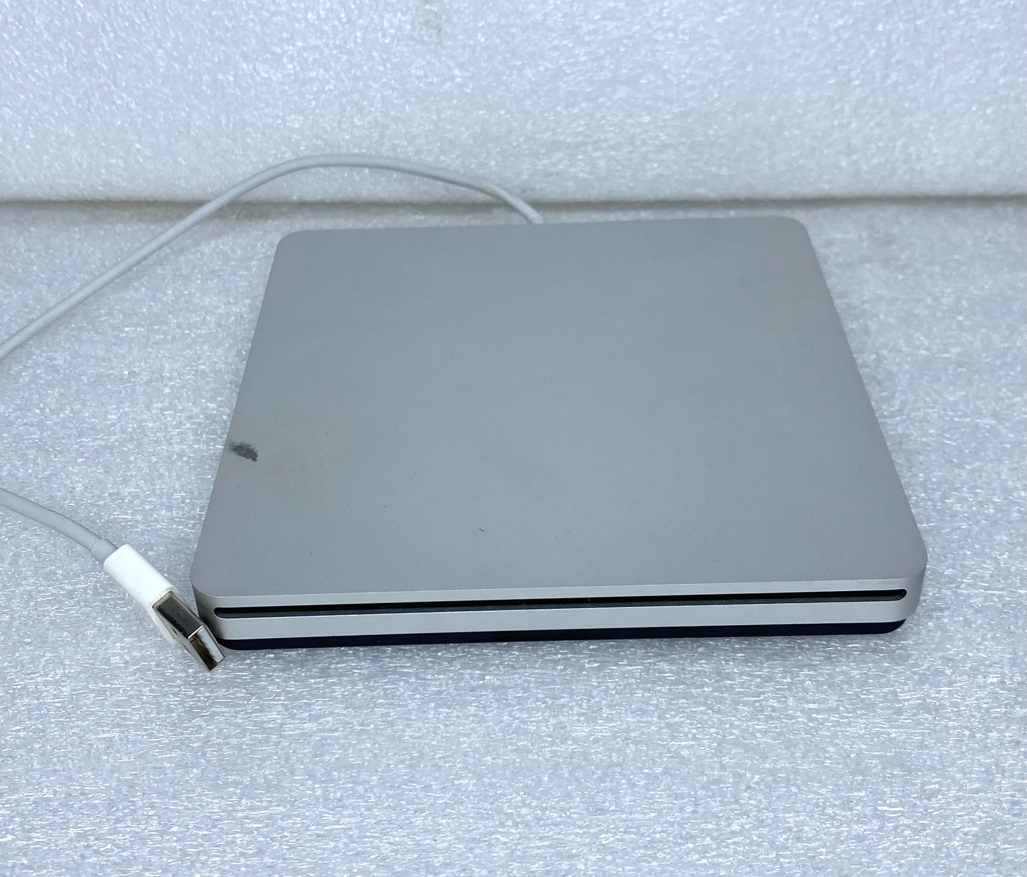 apple USB SuperDrive External Drive CD DVD, Silver, A1379, 6" x 5 1/2" - (READ)