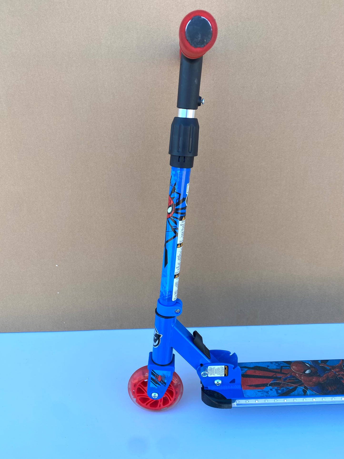 #2 - Huffy Marvel Spider-Man Kids Light Up Scooter - (IN CONDITION AS SHOWN) - (READ)