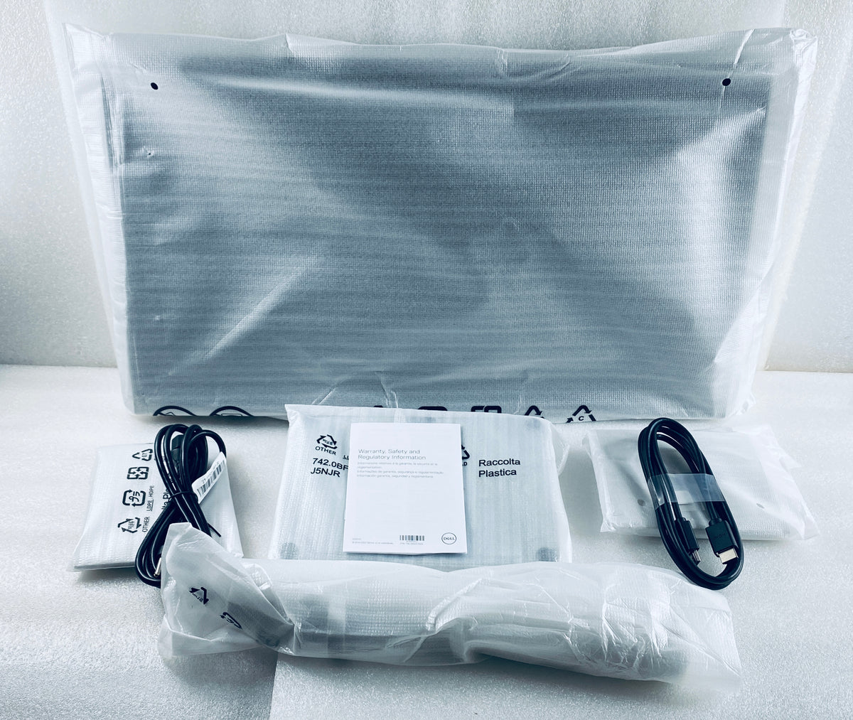 New Open Box Dell 27” FHD Monitor With Integrated Speaker & Height/Tilt/Swivel