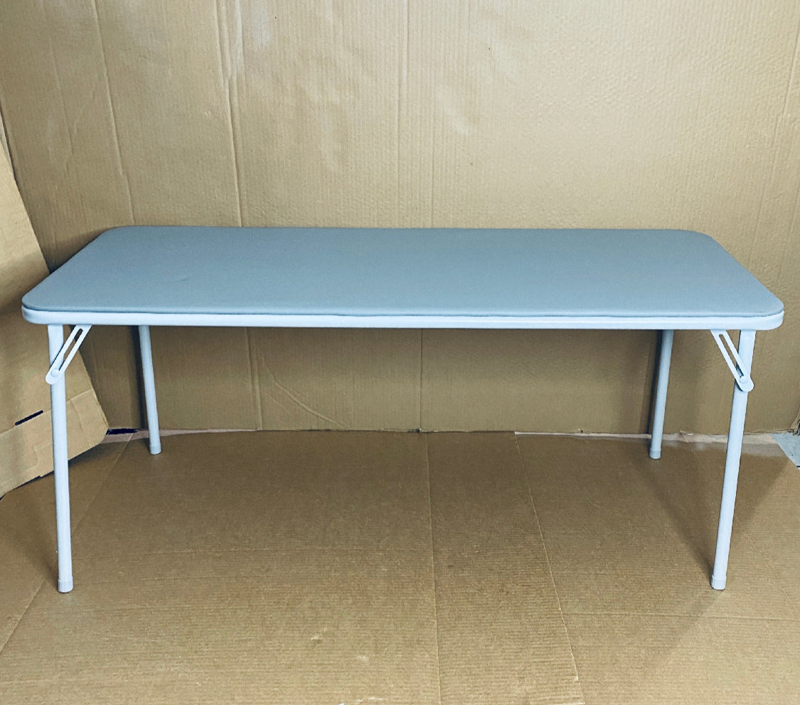 New Other Garvee Kids Grey In/Outdoor Folding Table, 47 1/2" x 20 1/4" x 20 1/4"