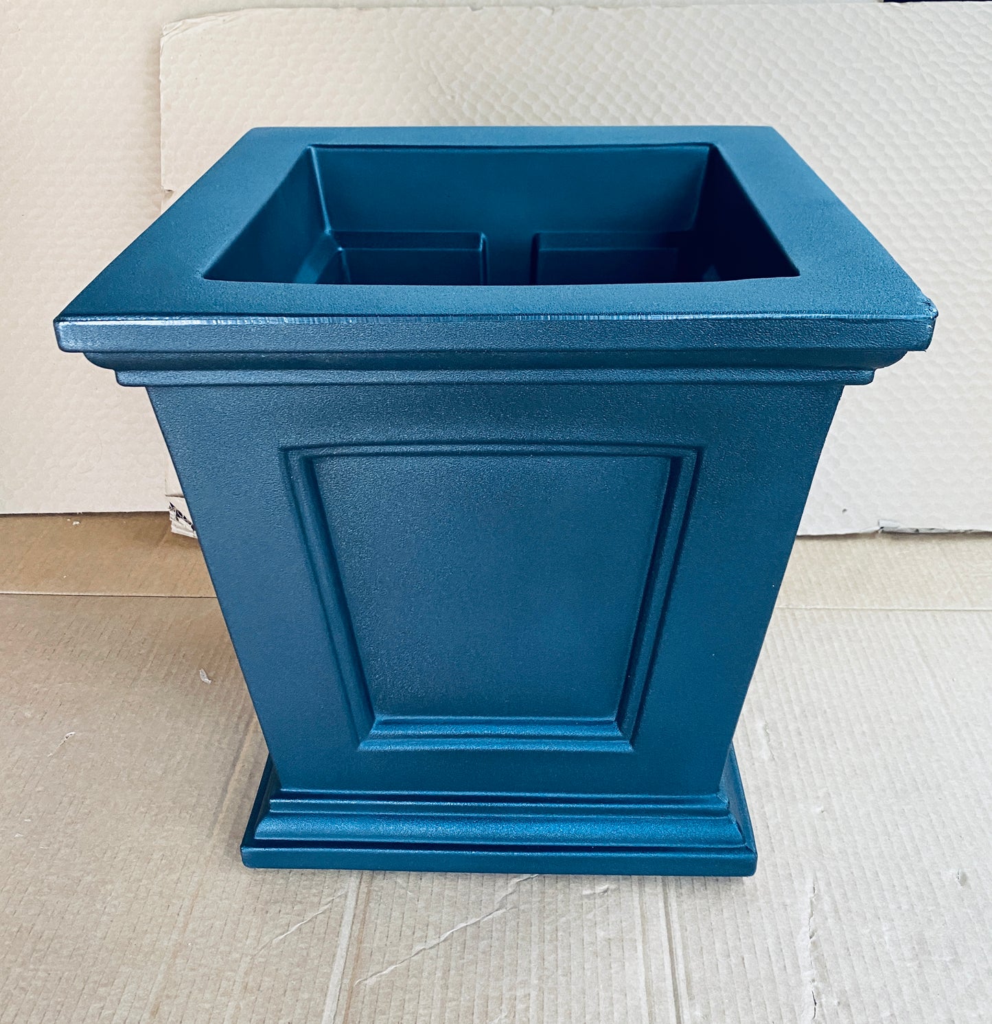 New Other Mayne Fairfield 16” Square Planter, Self-Watering & Weather-Resistant