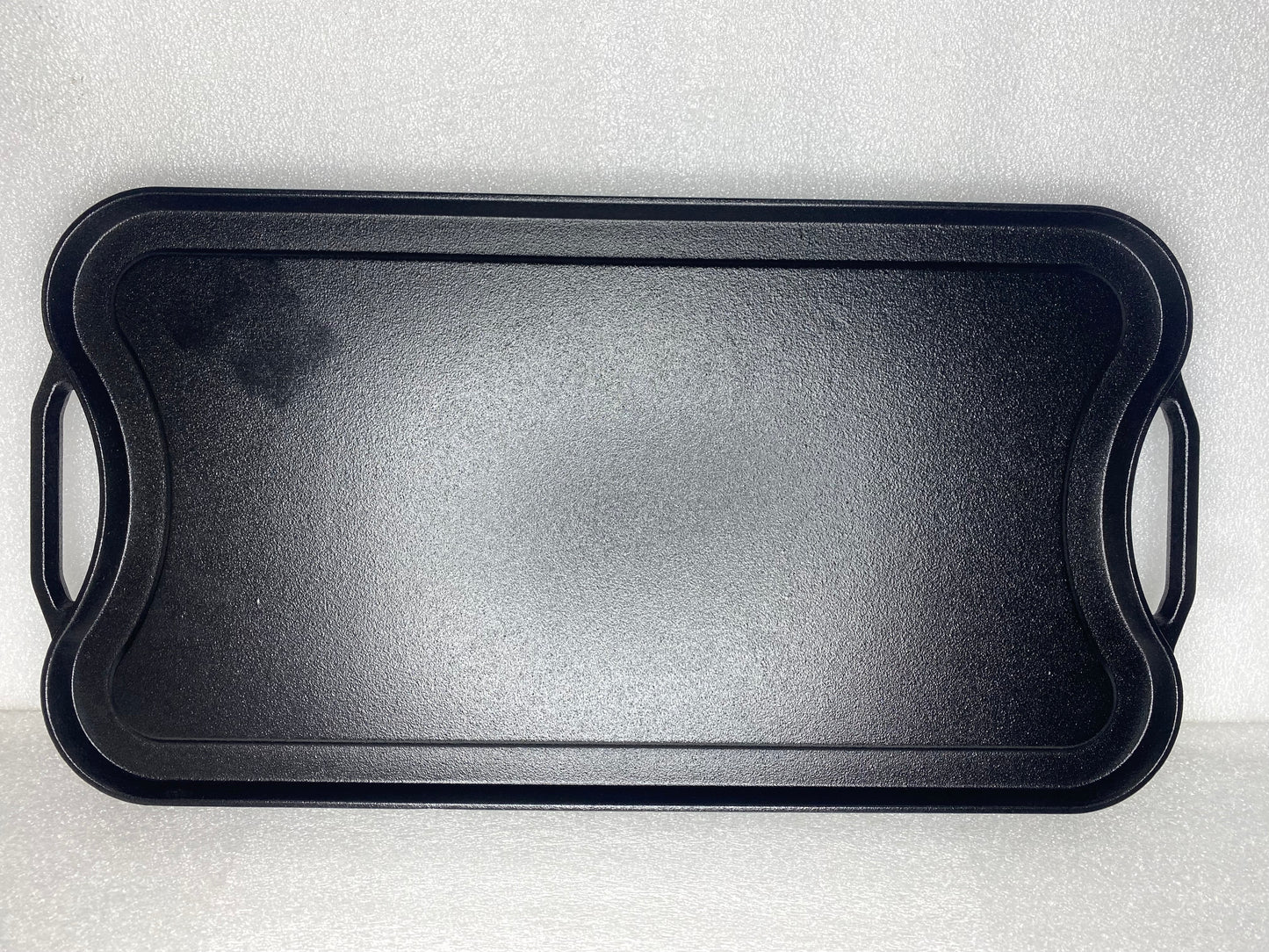 new Other Amazon Basics Pre-Seasoned Cast Iron Reversible Grill, Black - (READ)