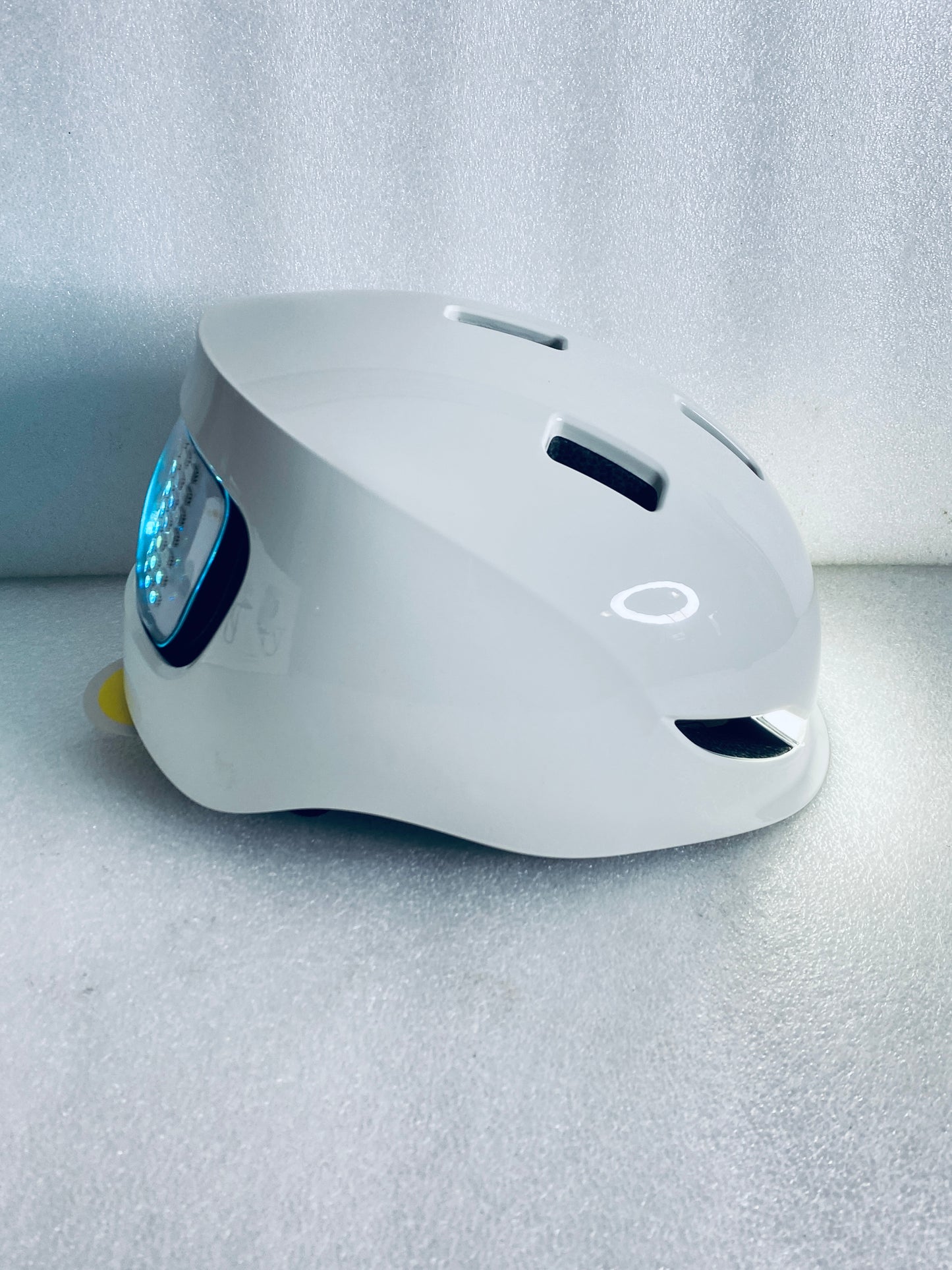New Other Lumos Matrix Size M/L Bluetooth Jet White Smart Helmet With Remote