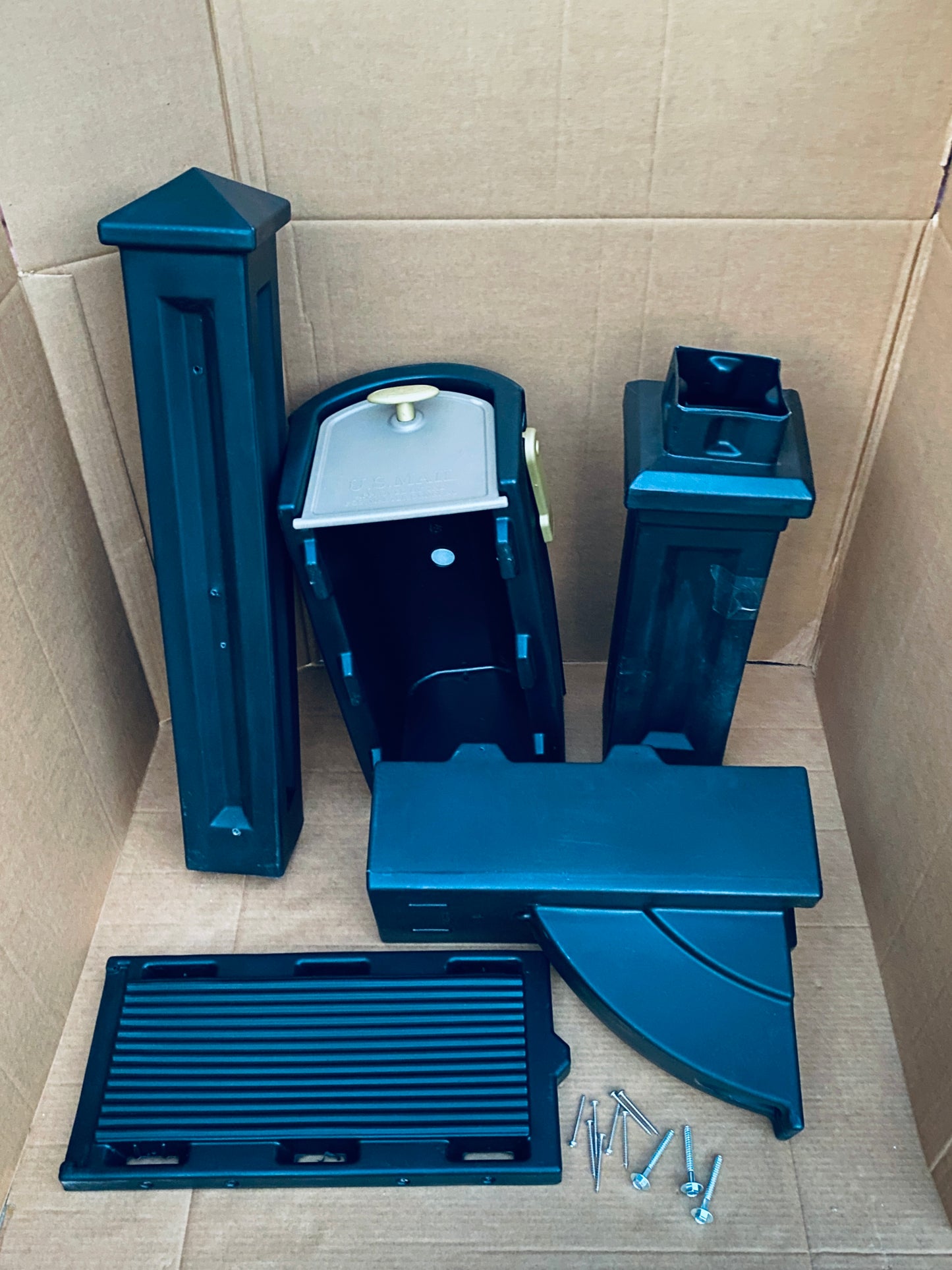 Step2 Mailmaster Hudson Large Black Mailbox With Magnetic Door
