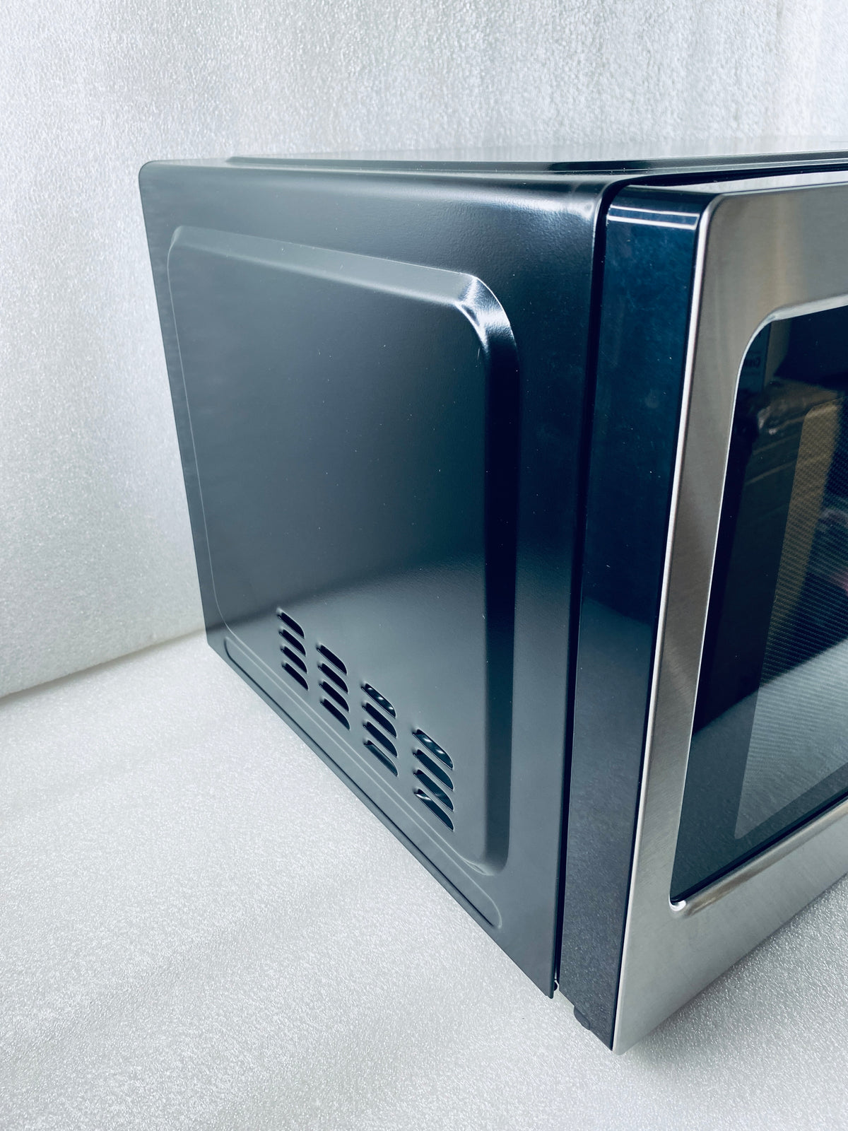New Other TOSHIBA Countertop Microwave Ovens 1.2 Cu Ft With 12.4" Turntable