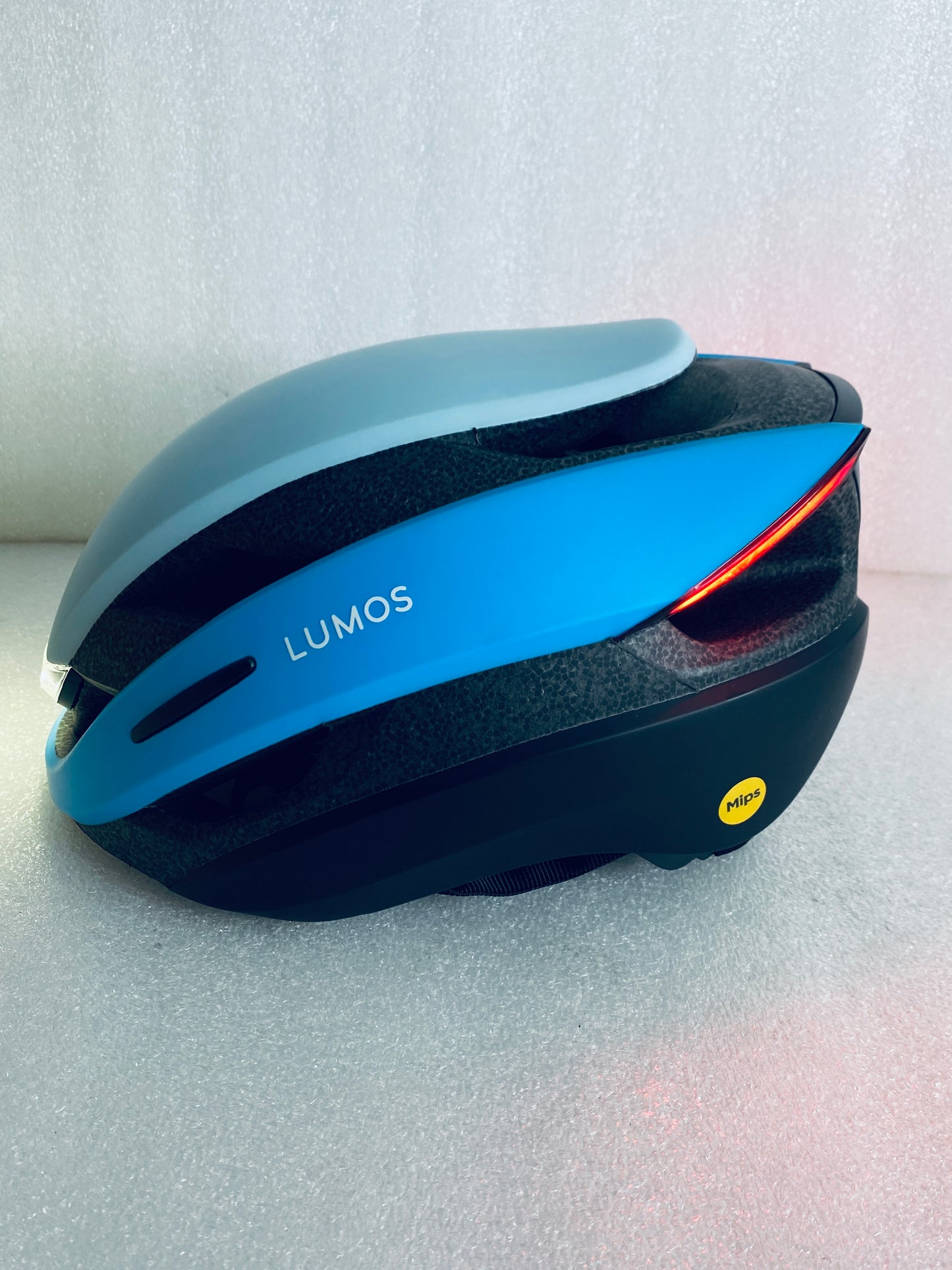 New Other Lumos Ultra Size M/L Bluetooth The Freshmaker Smart Helmet With Remote