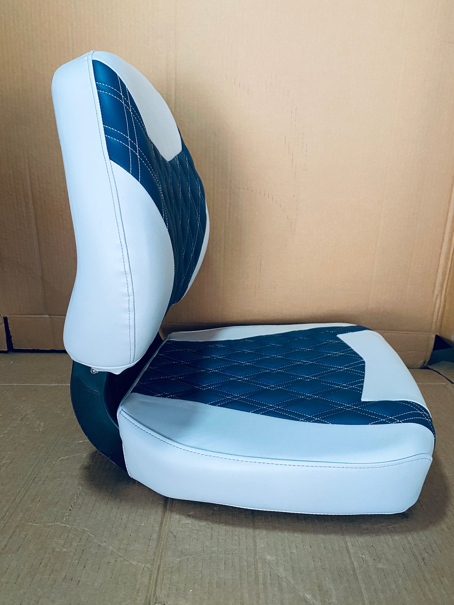 New Other Lippert Folding Pontoon Boat Seat With Contoured Foam Cushioning