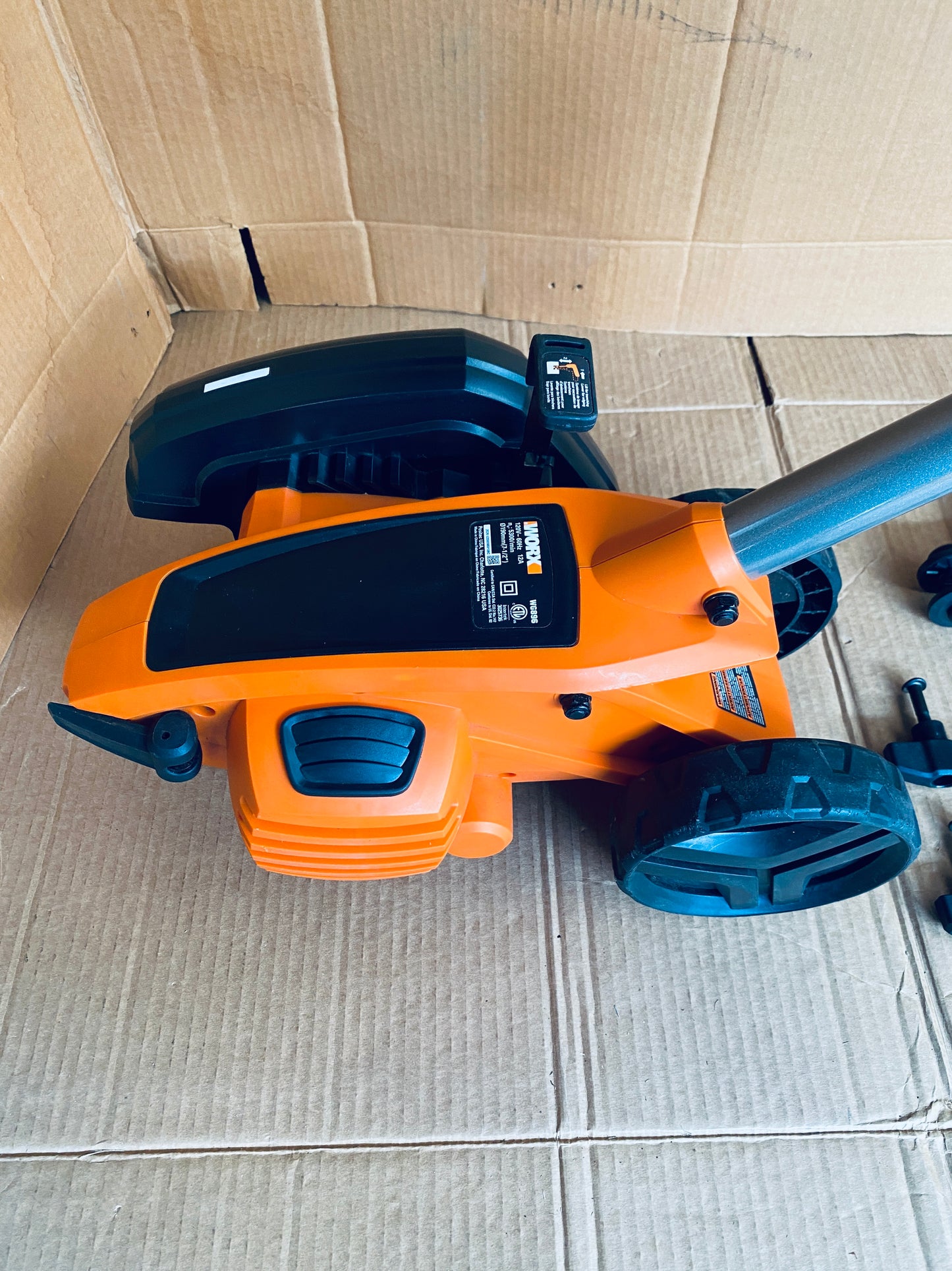 WORX Electric 12 Amp 7.5" Lawn Edger/Trencher For Lawn Landscaping