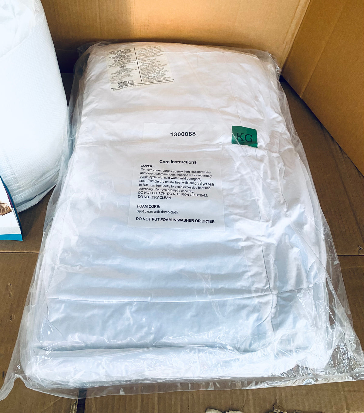 New Sleep Innovations 4” King Size Memory Foam Mattress Topper, Light Blue