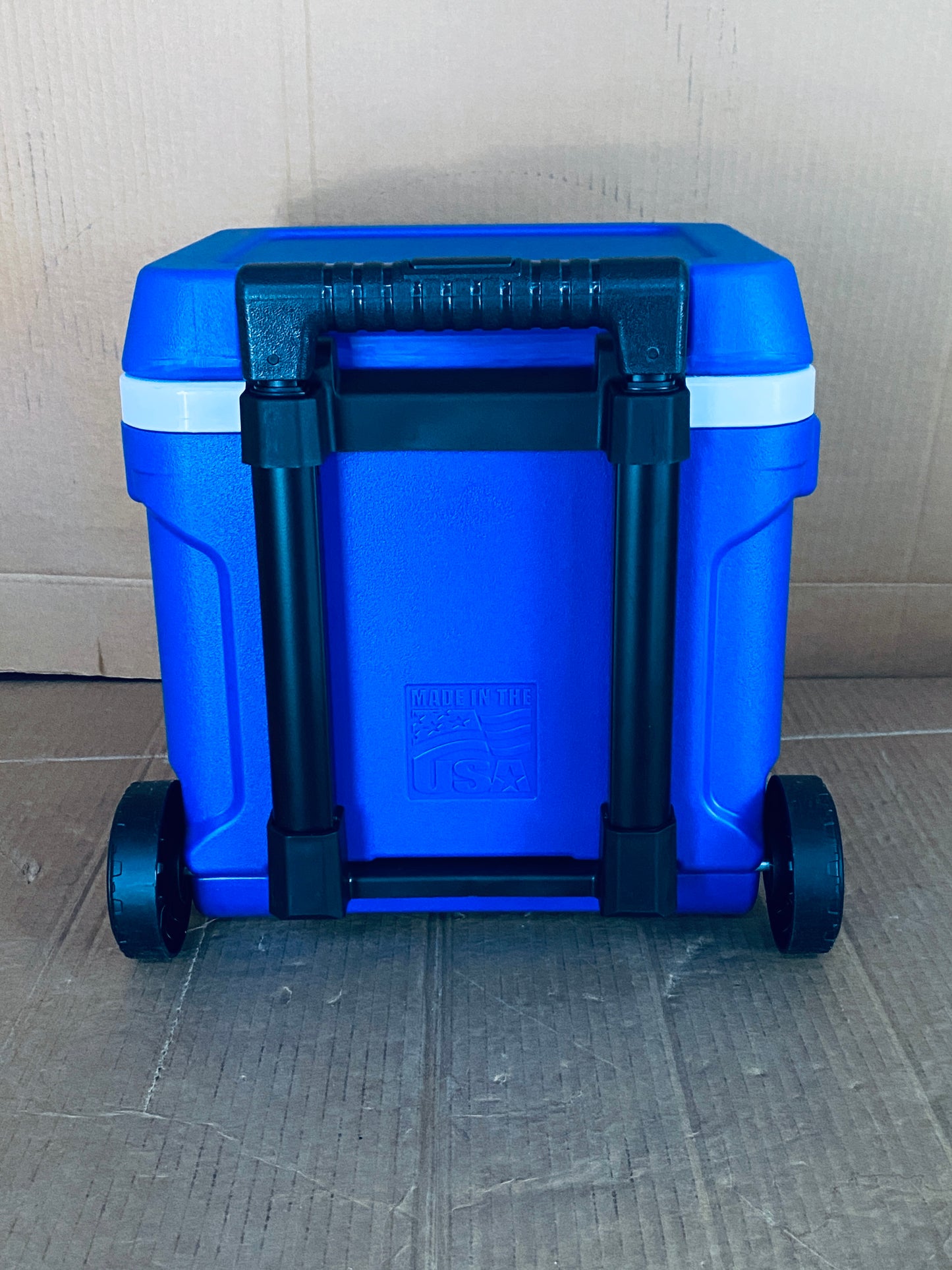 New Other Igloo Profile II 16qt Roller Hard Cooler, Majestic Blue