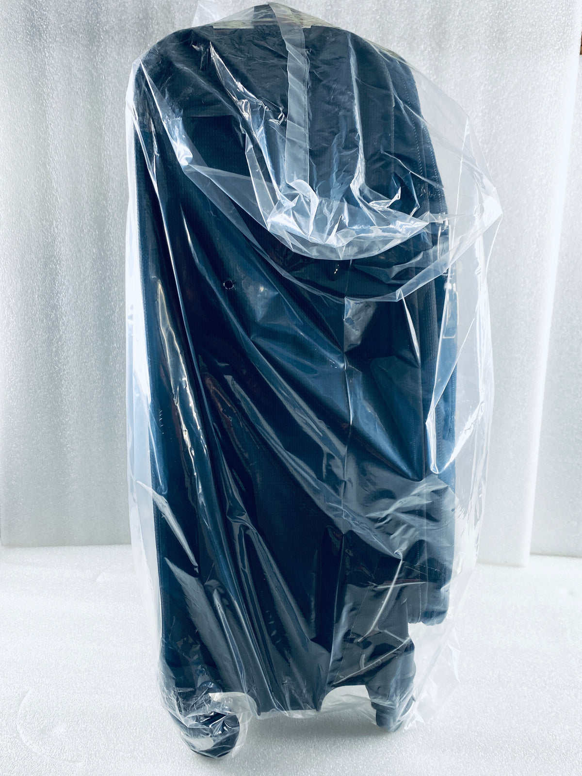 New Travelpro Maxlite 5 Softside 21" Carry-On Luggage Spinner, Black