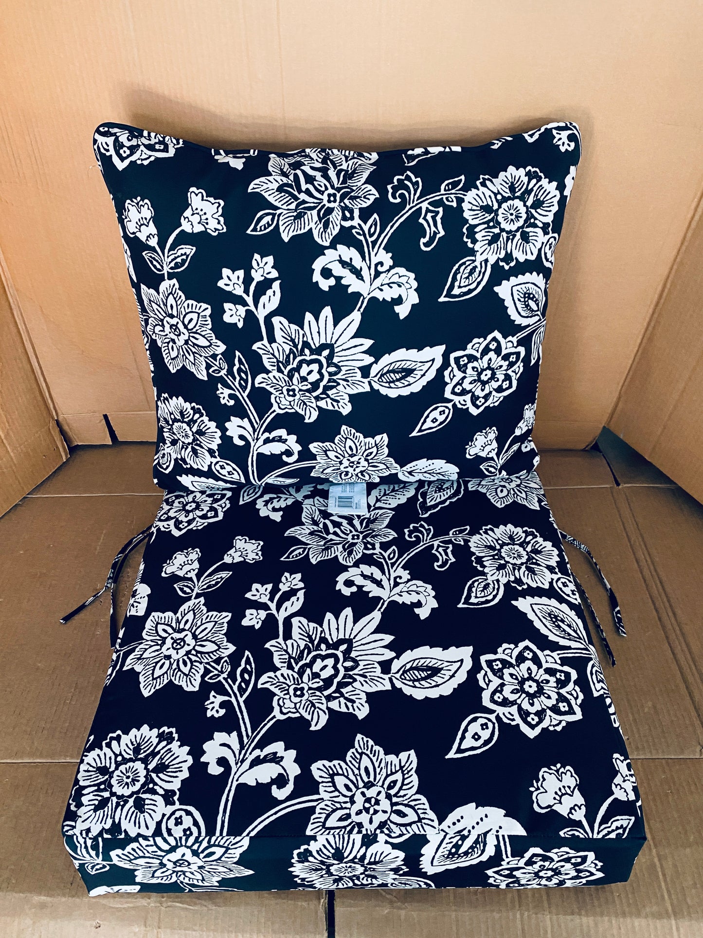 New Open Box Arden 24"x24" Outdoor Deep Seat Cushion Set, Black Jacobean