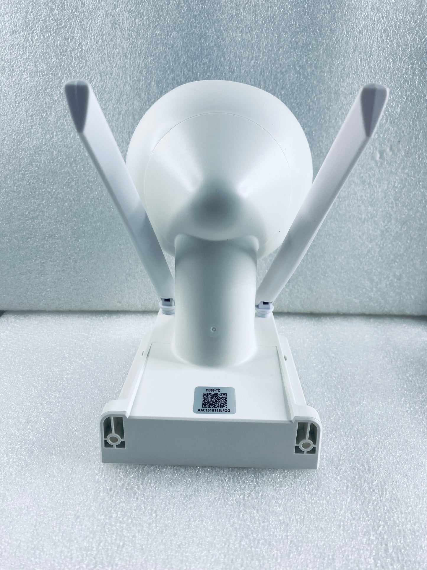 New Open Box VStarCam 1080P (3MP) IP Camera With Solar Charger, White