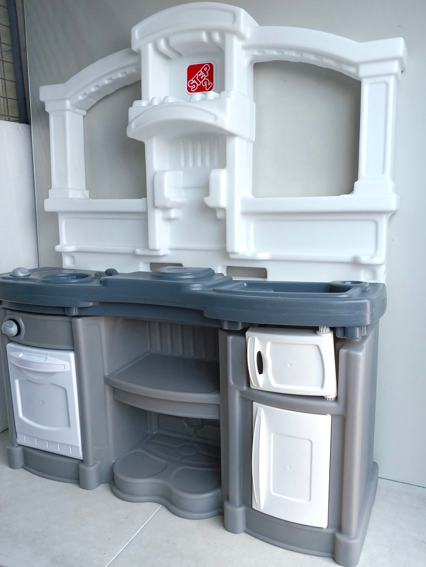 New Other-Step2 Fun With Friends Kids 41" Kitchen Playset Indoor/Outdoor- (READ)