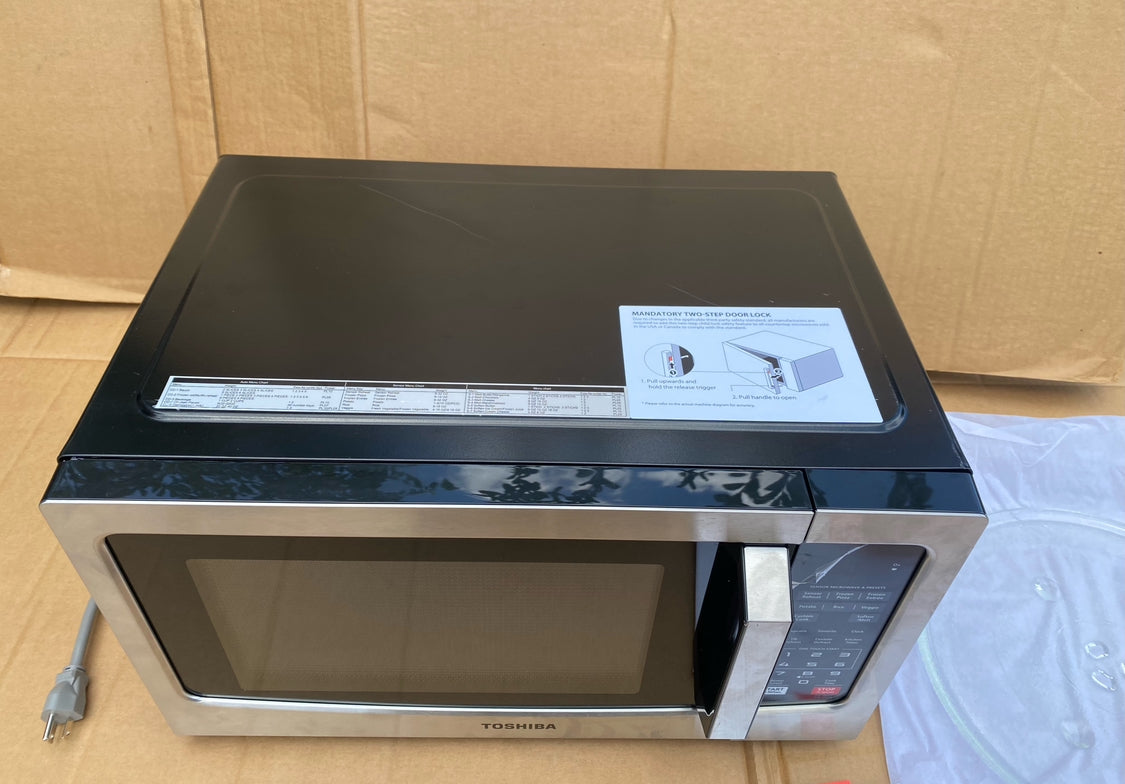 TOSHIBA Countertop Microwave Ovens 1.2 Cu Ft With 12.4" Removable Turntable