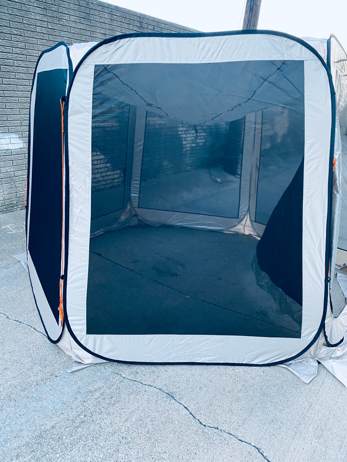 Like New VEVOR 10’x9.2’ Pop Up Screen House Tent With Awning For 4–8 People