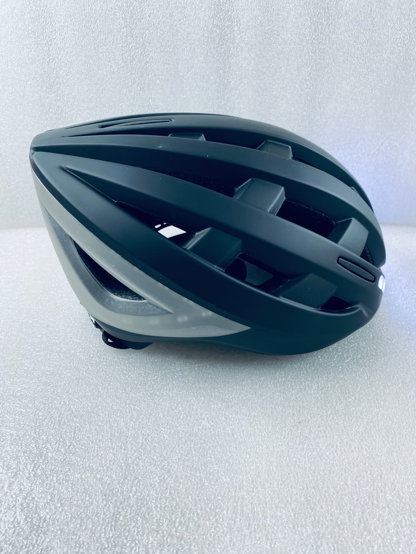 New Other Lumos Kickstart M/L Bluetooth Black Smart Bike Helmet With Remote