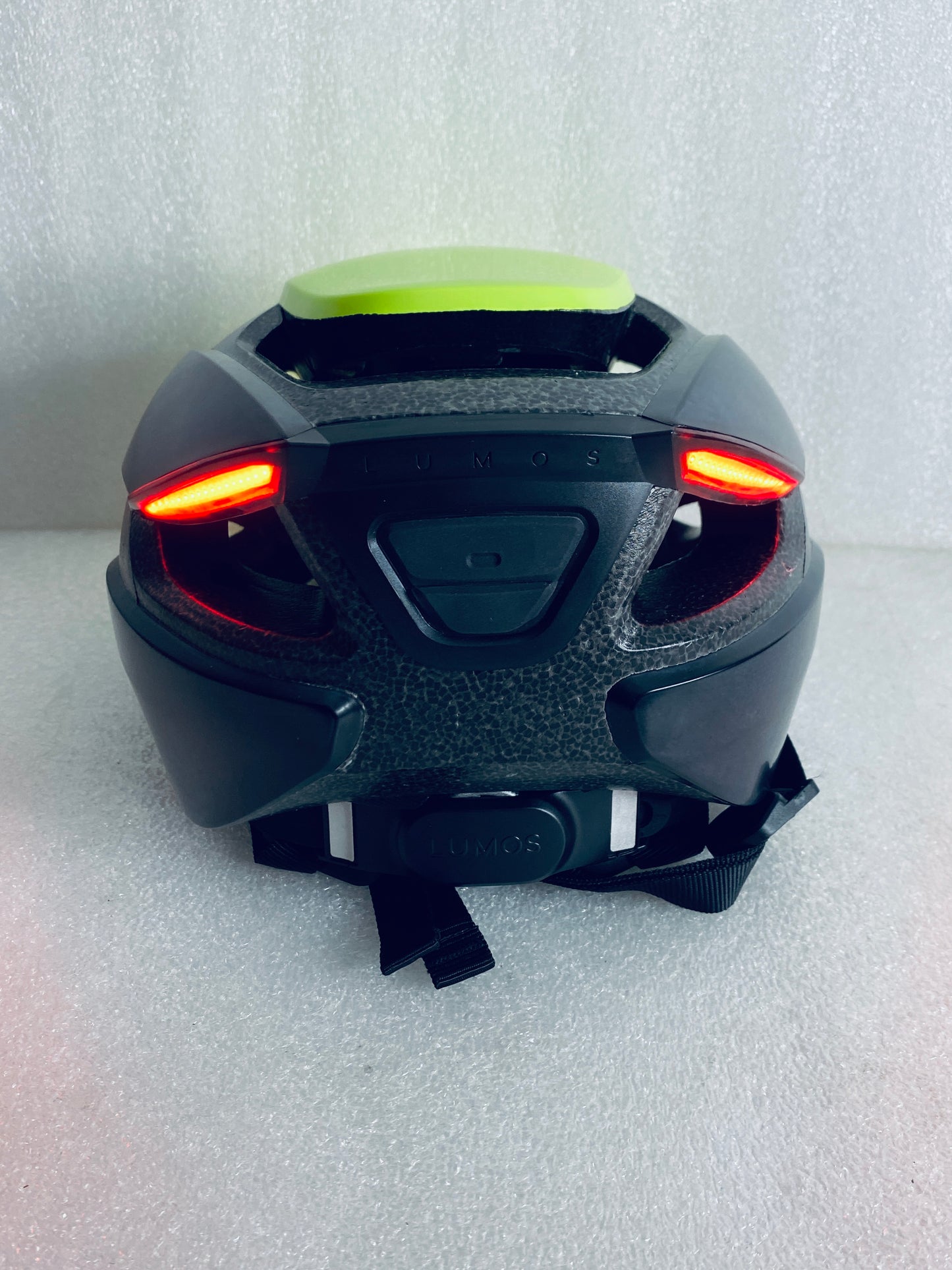 New Other Lumos Ultra Size M/L Bluetooth Hi-VIS Green Smart Helmet With Remote