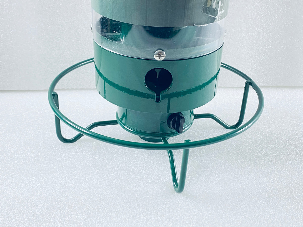 Droll Yankees Squirrel Proof Rechargeable 5lb Bird Feeder For Outdoors - (READ)