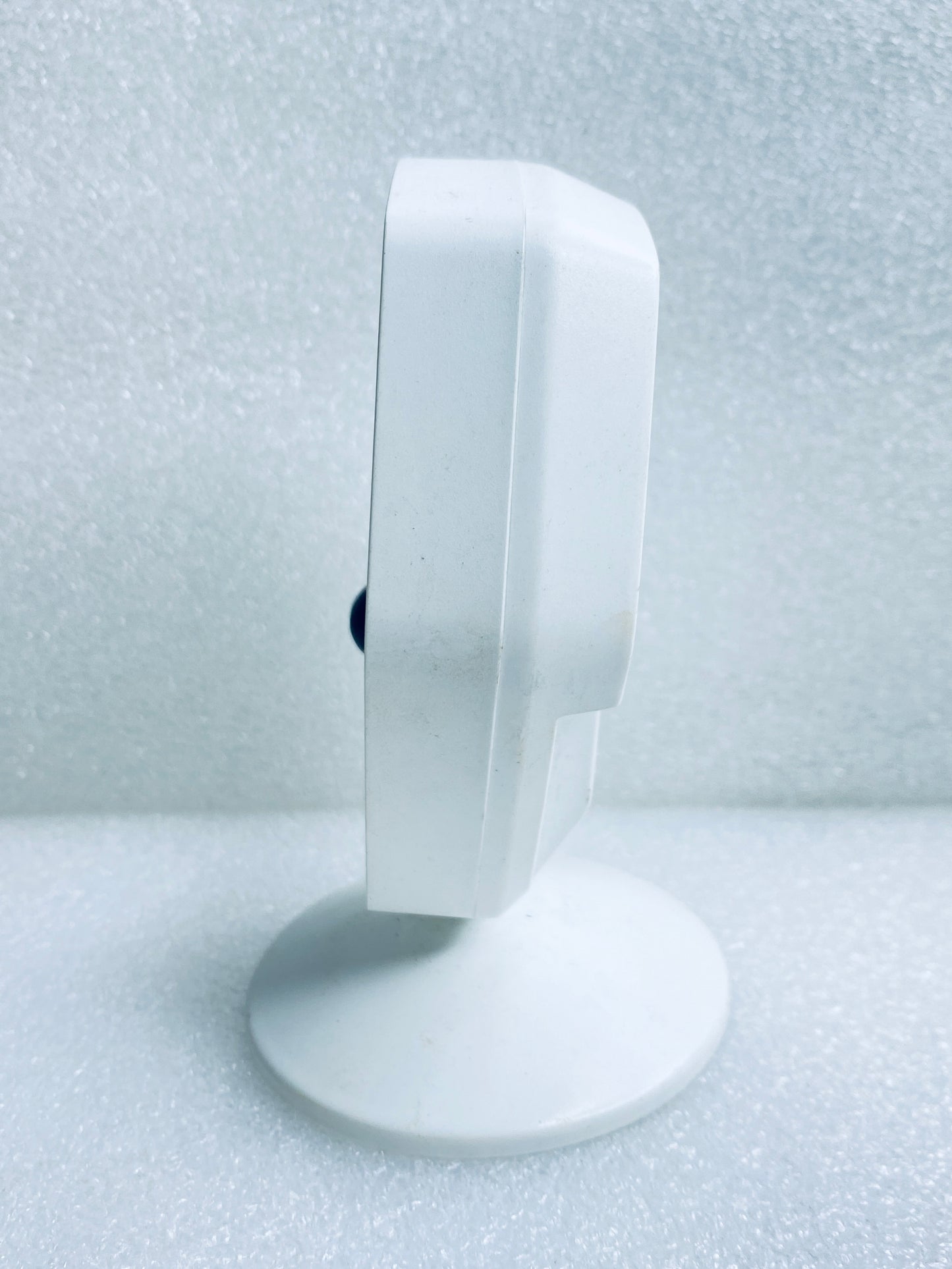 Night Owl White Wireless 1080P Indoor Security Camera, WCM-HT20W-IN-HIK