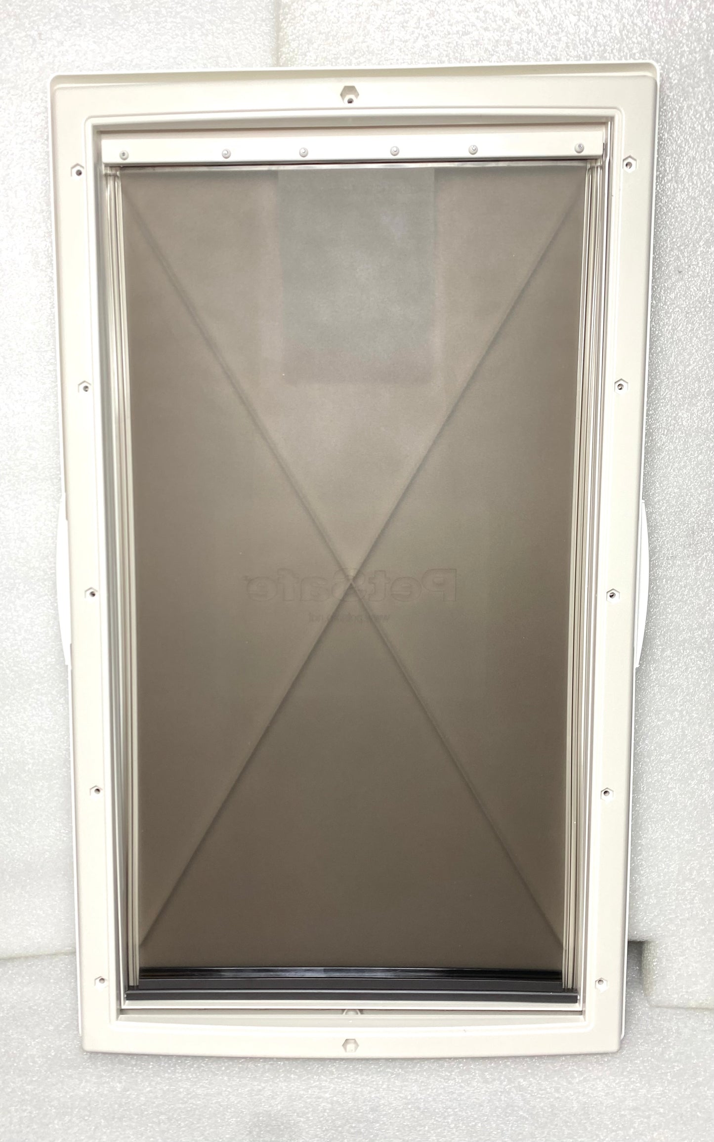 new Other - PetSafe Plastic Pet Door for Extra Large Dogs Weighing Up to 220 lb - (READ)