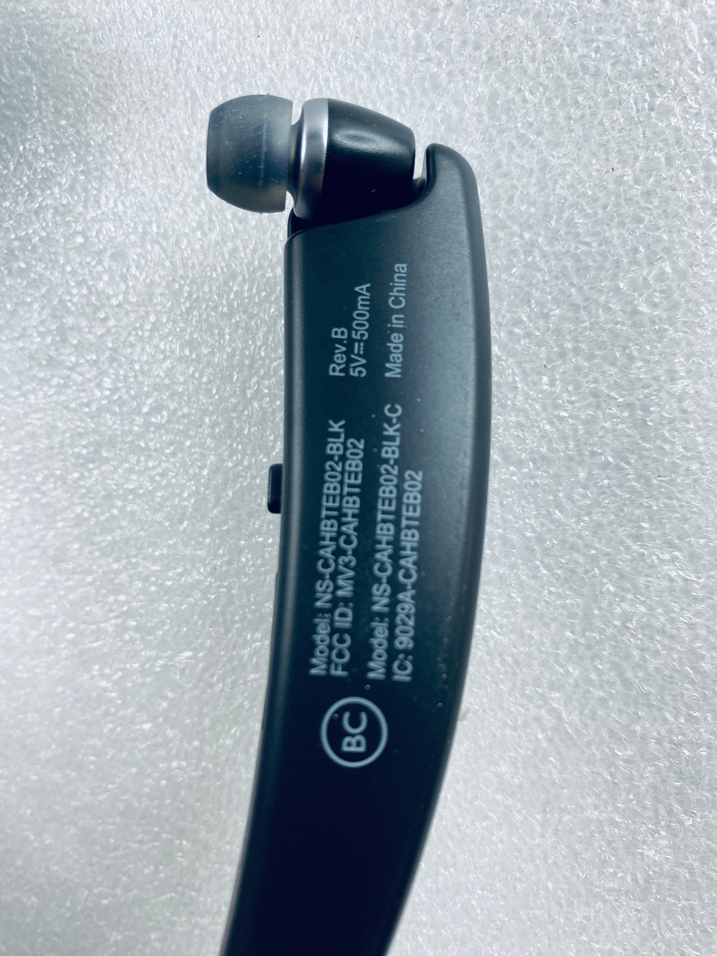 Insignia Wireless Bluetooth In-Ear Headset W/Microphone, NS-CAHBTEB02