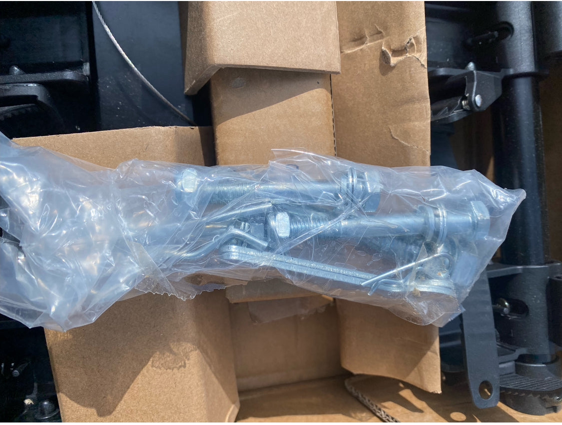 New Other Amazon Basics 4-Bike Hitch Rack With 2" Hitch For Car, SUV & Truck