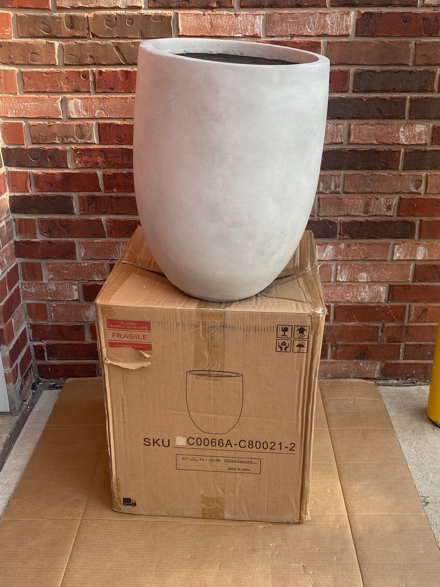 New Kante 21.7” Weathered Concrete Tall Modern Round Large Planter W/ Rubber Plug