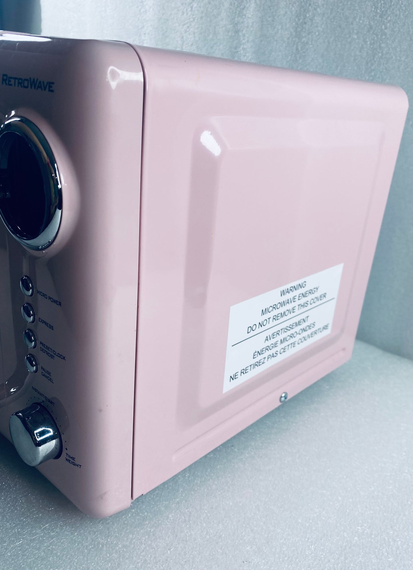Like New Nostalgia 7 Cu. Ft. Retro Compact Countertop Microwave Oven, Pink