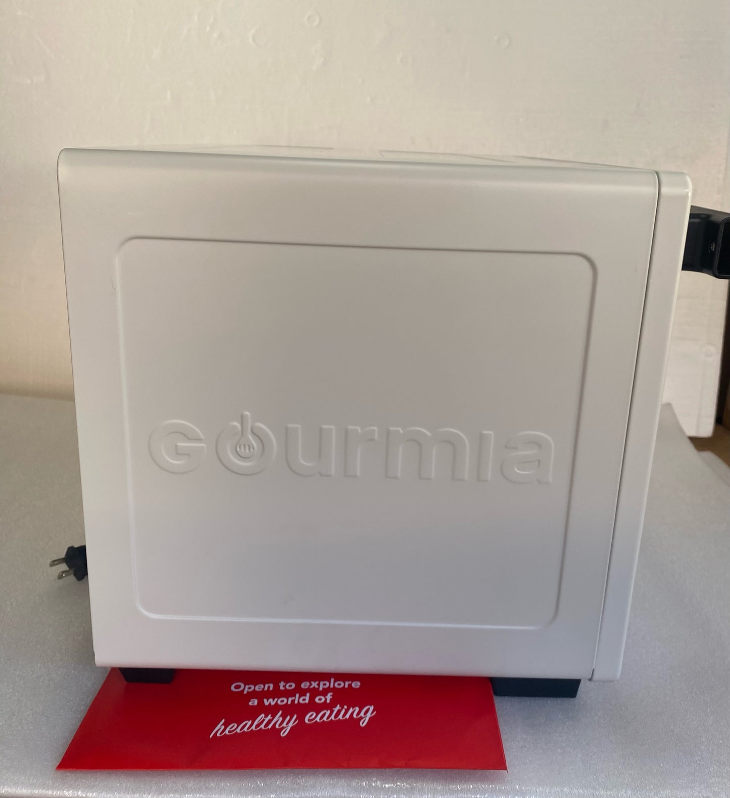 Like New Gourmia 27Qt French Door Air Fryer Oven With  FryForce 360°, White