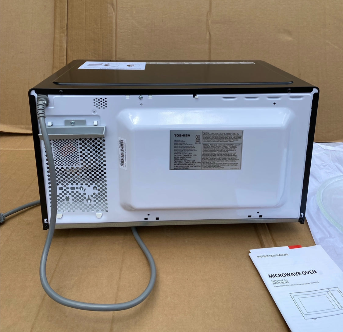 TOSHIBA Countertop Microwave Ovens 1.2 Cu Ft With 12.4" Removable Turntable