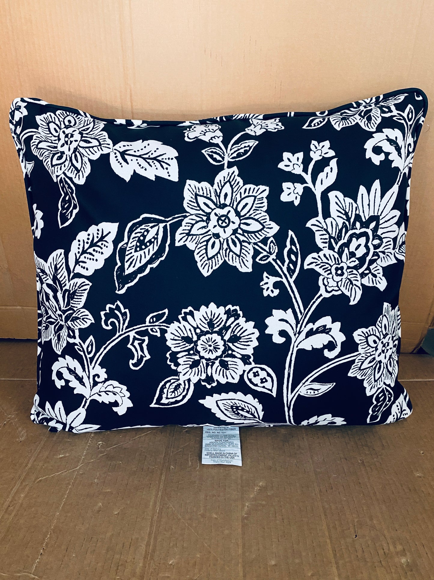 New Open Box Arden 24"x24" Outdoor Deep Seat Cushion Set, Black Jacobean