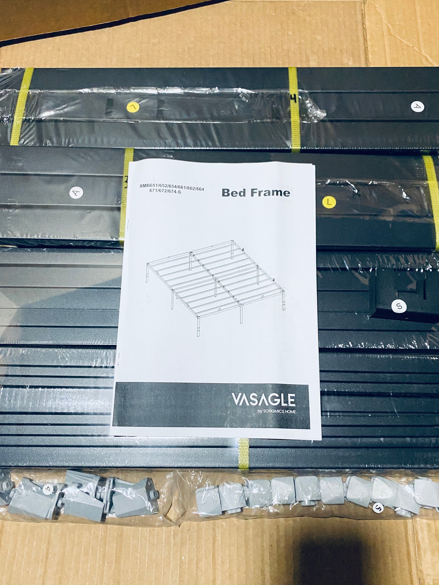 New Open Box VASAGLE 14” Tall Queen Metal Bed Frame With 1100lb Weight Capacity