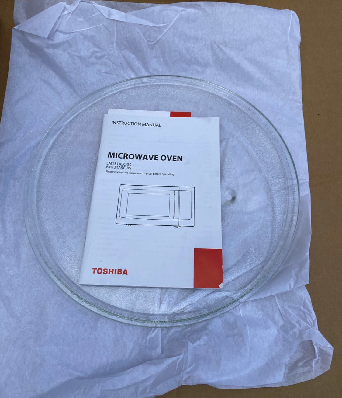 TOSHIBA Countertop Microwave Ovens 1.2 Cu Ft With 12.4" Removable Turntable
