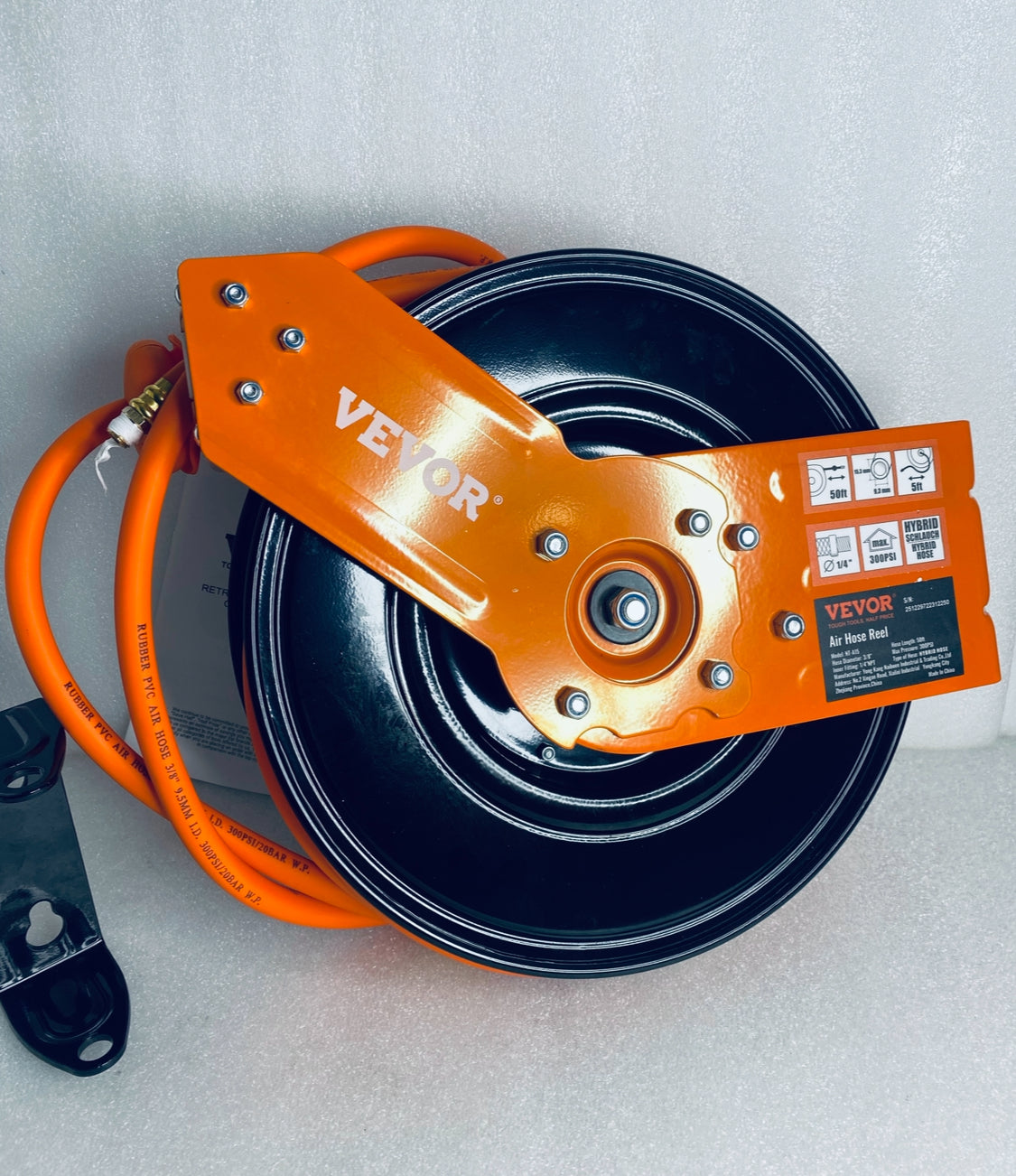 New Other VEVOR Retractable Air Hose Reel, 3/8” x 50’ Hybrid Air Hose Max 300PSI