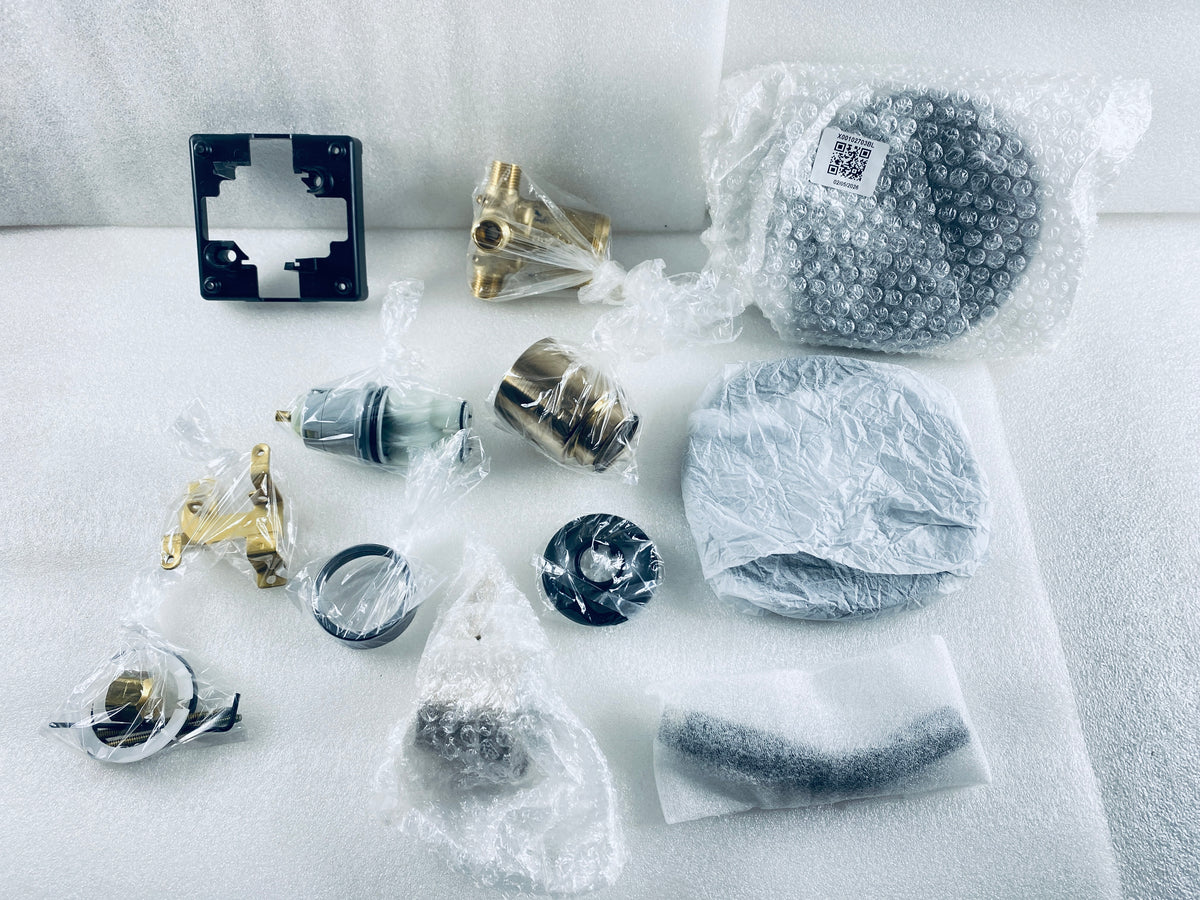 New Other Delta Nicoli 14 Series H2Okinetic Shower Head & Handle Set