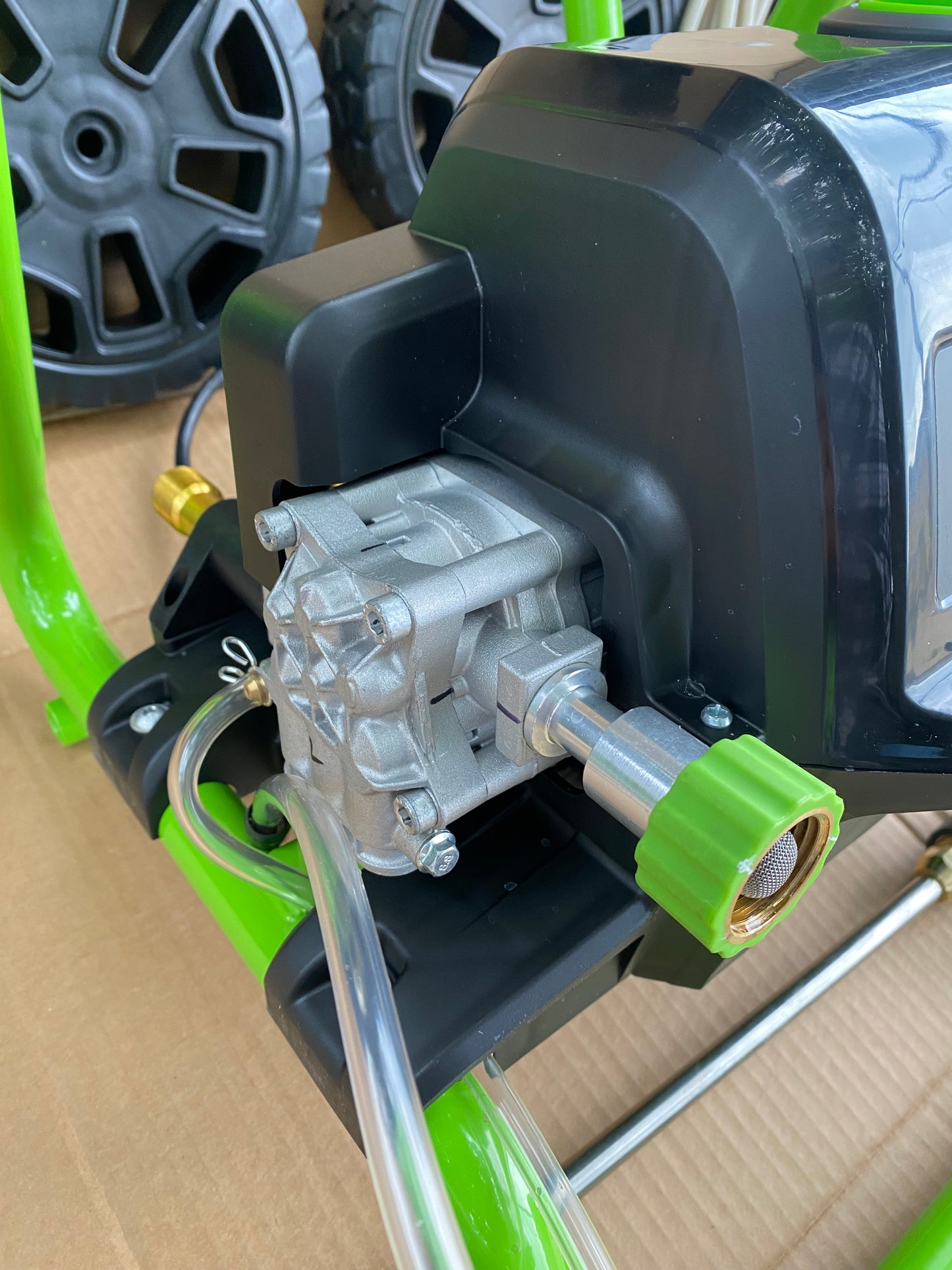 Greenworks 2000 PSI 1.1 GPM Max Electric Power Washer W/ 25°, 40° & Soap Nozzle