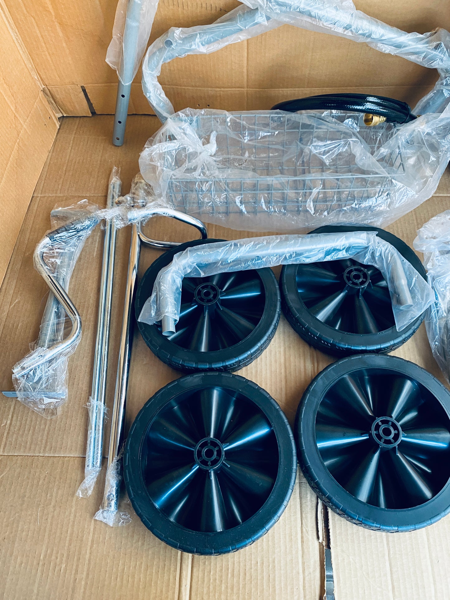 New Open Box VEVOR Water Hose Reel Cart, Holds Up to 300ft Hose With 4 Wheels