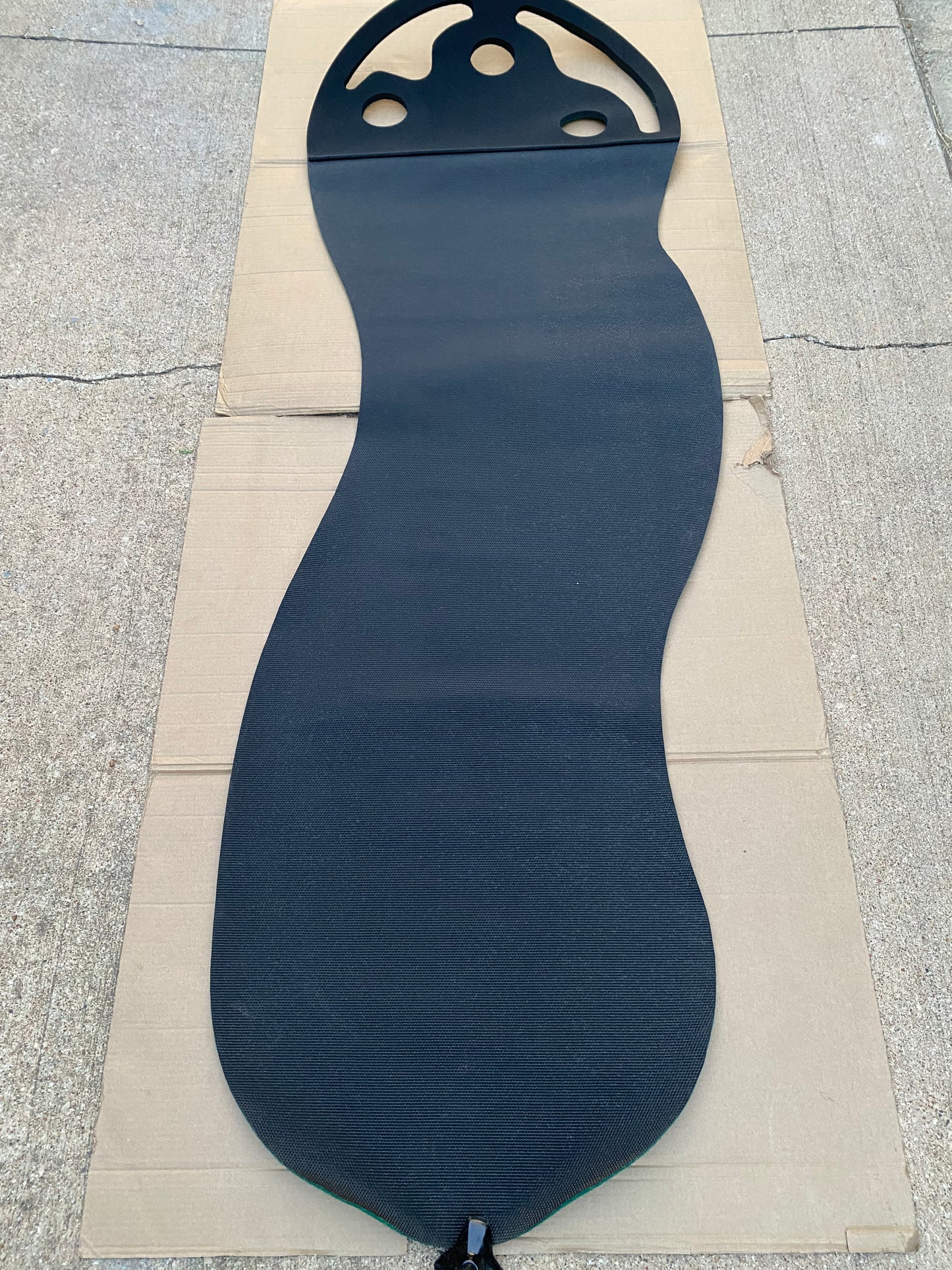 New SKLZ 9’ x 3’ Golf Practice Putting Mat, Green/Black