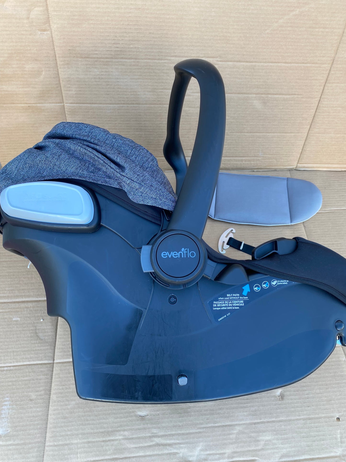 evenflo Litemax Pivot Pro Series 2.0 Infant Car Seat, Devon Gray - (READ)