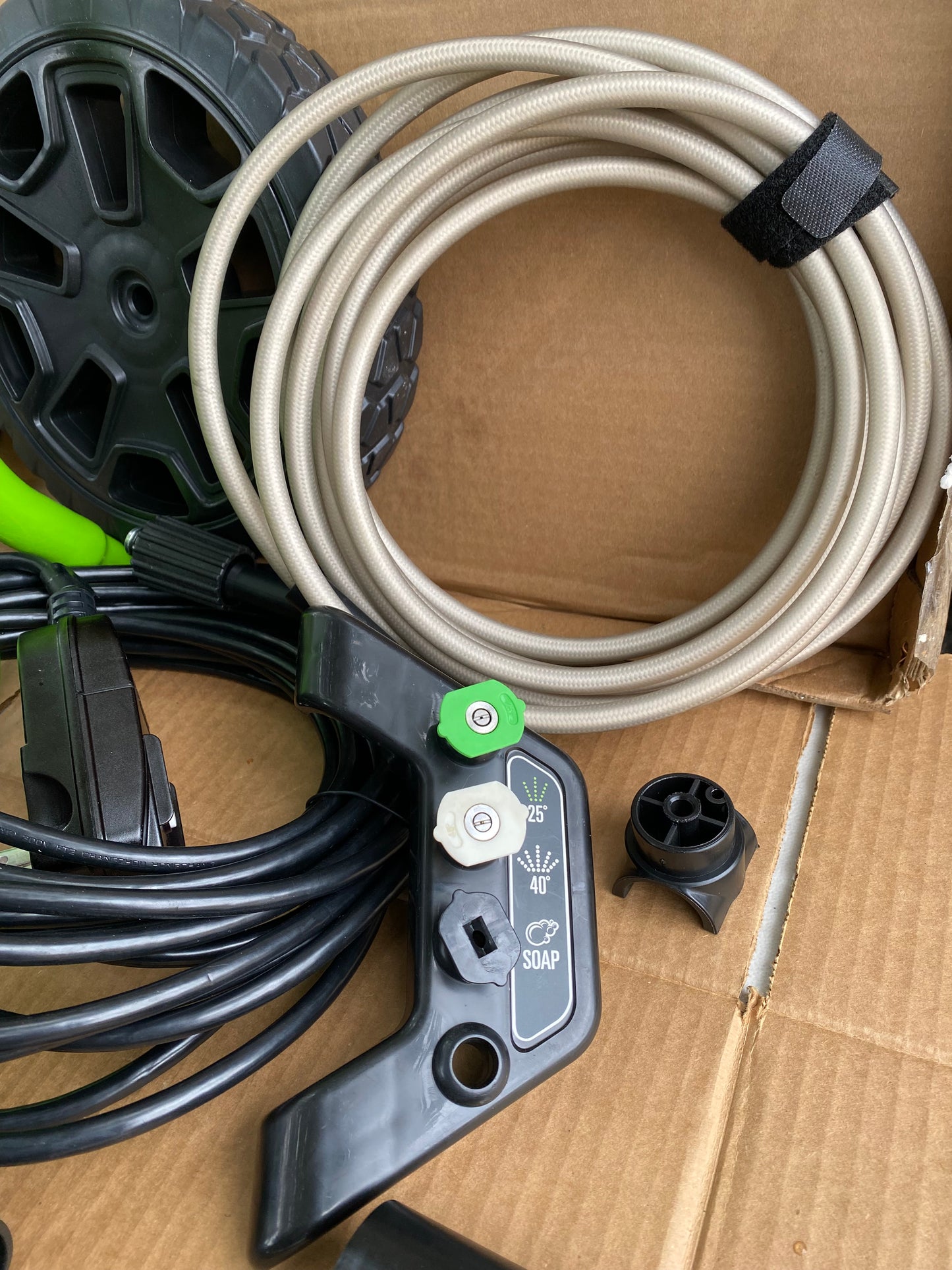 Greenworks 2000 PSI 1.1 GPM Max Electric Power Washer W/ 25°, 40° & Soap Nozzle