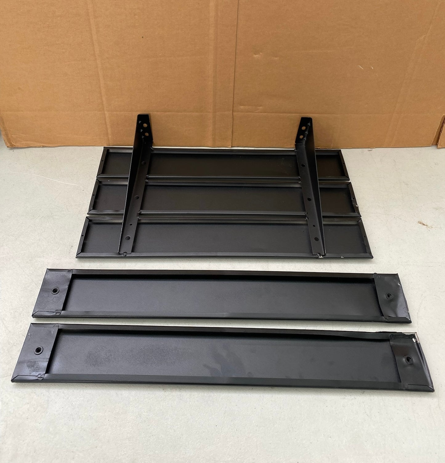 New Other Char-Griller Wrangler Charcoal Grill in Black With Metal Shelves