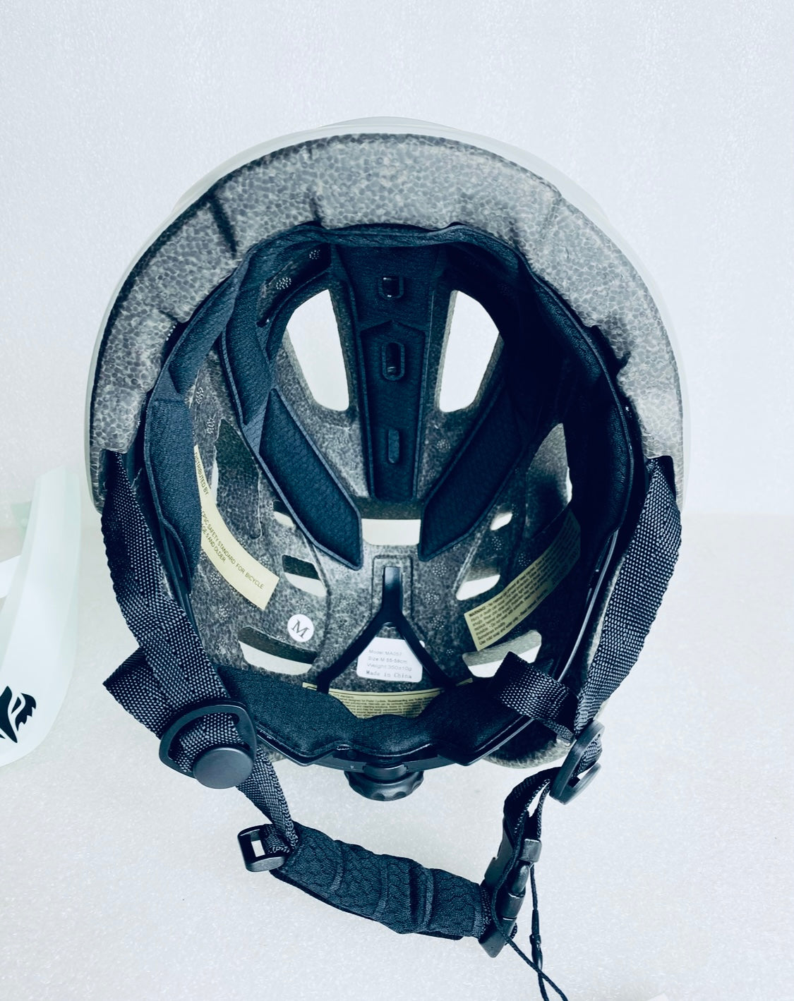 New Bat Fox Size M (55-58cm) Adjustable Lightweight Bicycle Helmet, White/Camo