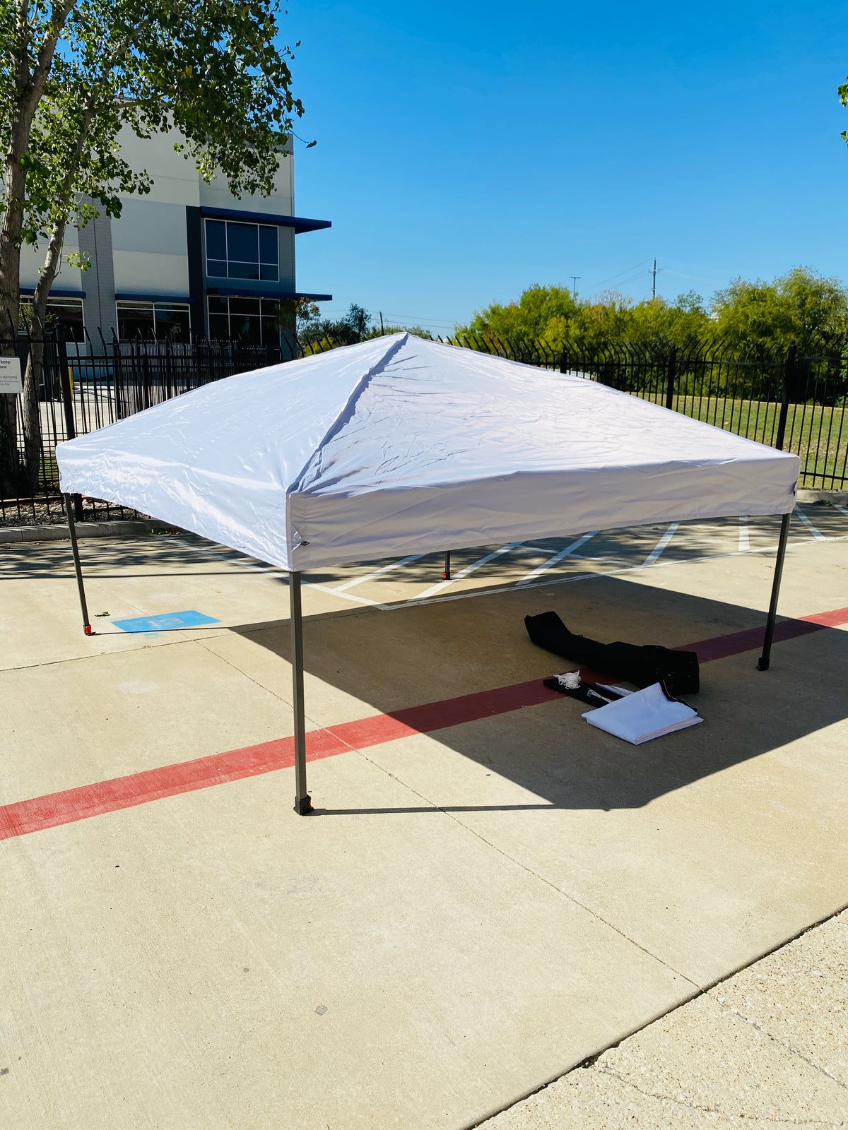 New Other Garvee 10'x10' Pop-Up Canopy Tent With Sidewall, Stakes & Ropes White