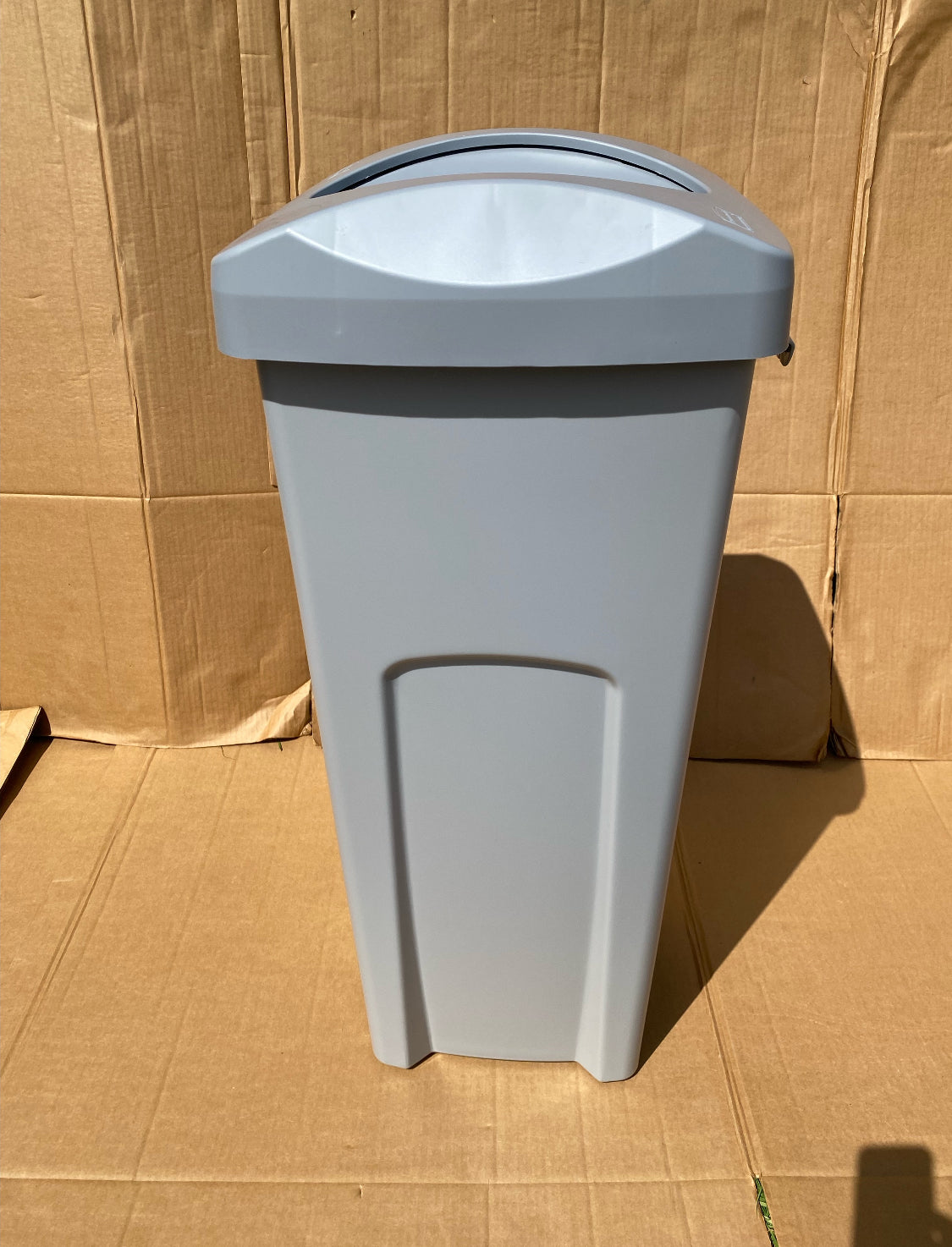 New Other Rubbermaid Commercial 23Gal Universal Plastic Trash Can W/ Swing Lid